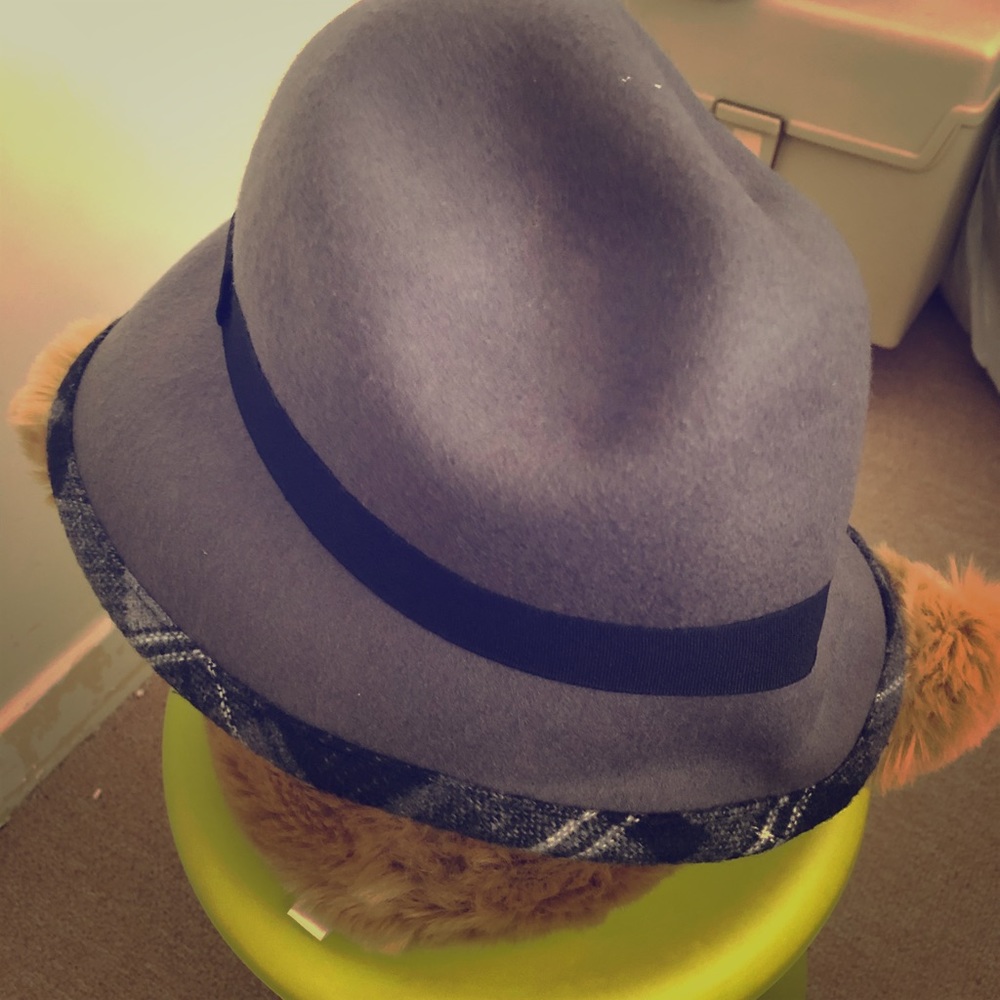 Grey fedora